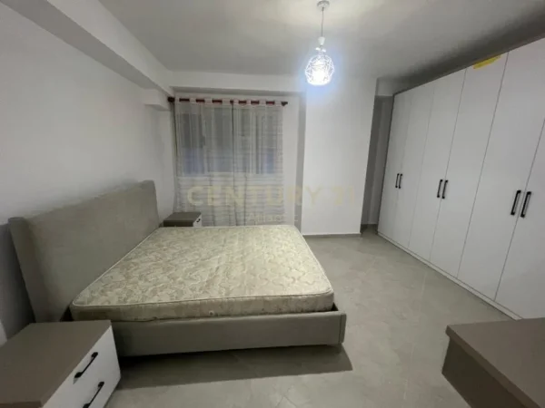 Durres, jepet me qera apartament 2+1 Kati 2, 110 m² 400 € (Durres, Ish Rajoni i Policise)