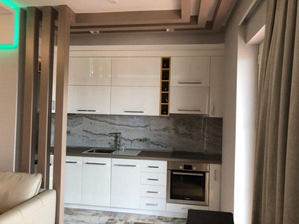 Tirane, jepet me qera apartament 1+1+Ballkon Kati 4, 75 m² 650 € (Rezidenca Alba)