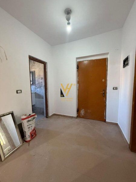 Tirane, jepet me qera ambjent biznesi Kati 2, 70 m² 500 € (VASIL SHANTO)