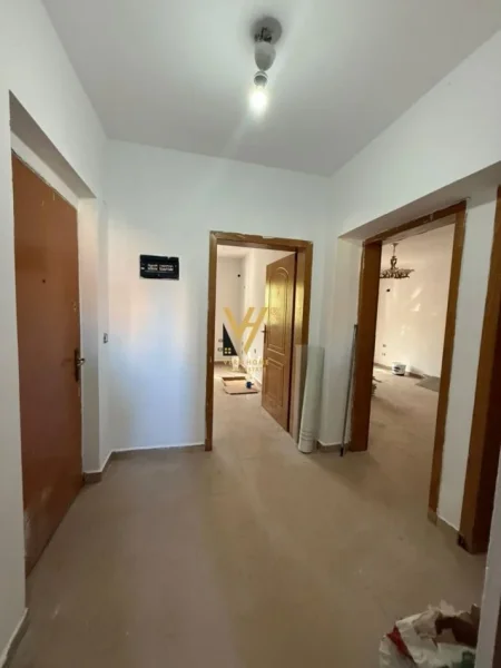 Tirane, jepet me qera ambjent biznesi Kati 2, 70 m² 500 € (VASIL SHANTO)
