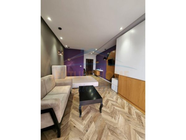 Tirane, jepet me qera Garsionere  Kati 2, 39 m² 400 € (BRRYLI)  AL38430