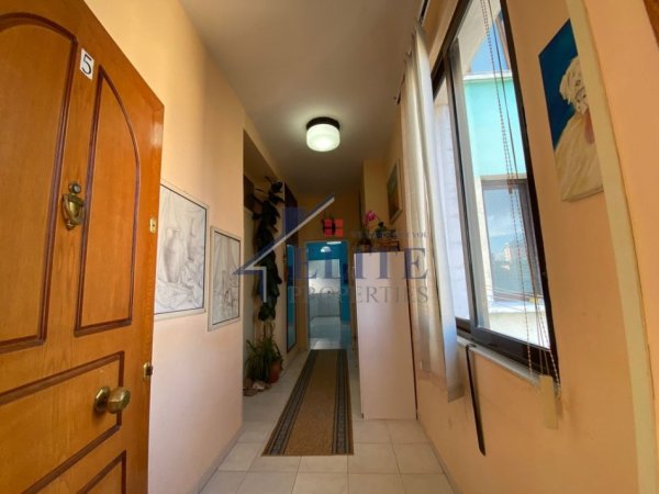 Tirane, jepet me qera apartament 2+1+Ballkon Kati 5, 110 m² 620 € (Ali Demi)