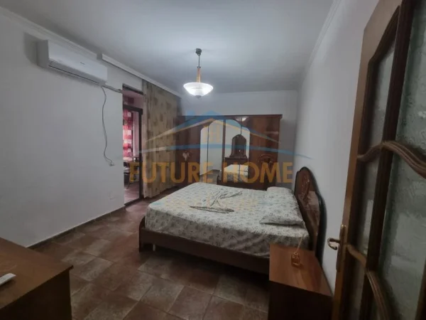Tirane, jepet me qera apartament 1+1+Ballkon Kati 9, 88 m² 624 € (Selvia)