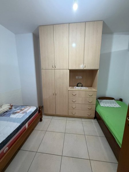 Tirane, jepet me qera apartament 2+1 Kati 9, 73 m² 600 € (Komuna e Parisit)