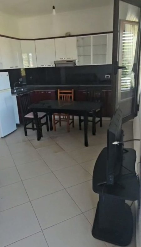 Tirane, jepet me qera apartament 2+1 Kati 3, 410 € 