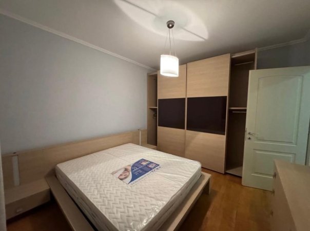 Tirane, jepet me qera apartament 2+1 Kati 7, 115 m² 600 € (PERBALLE SHKOLLES HARRY FULTZ)