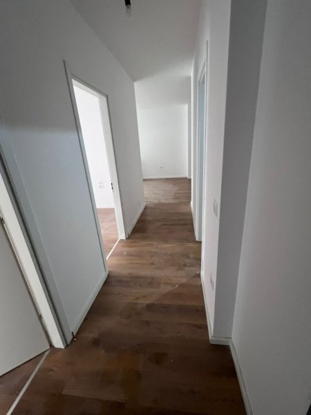 Tirane, jepet me qera apartament 2+1 Kati 3, 600 € 