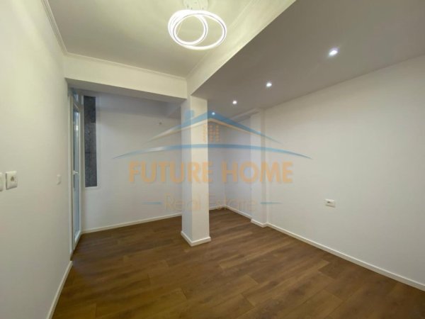 Tirane, shitet apartament 2+1+Ballkon Kati 4, 65 m² 118.000 € (Porcelan)