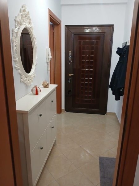 Tirane, jepet me qera apartament 2+1 Kati 3, 87 m² 520 € (FRESKU)
