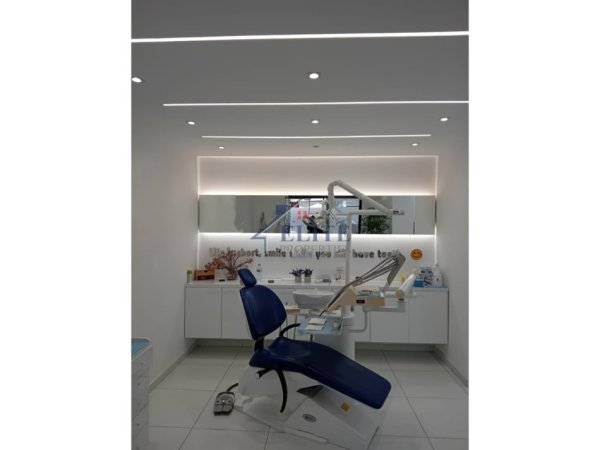 Tirane, jepet me qera dyqan ,