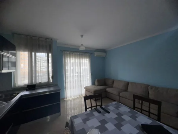 Tirane, jepet me qera apartament 2+1+Ballkon Kati 3, 90 m² 500 € (Astir)