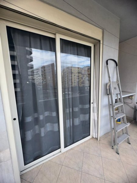 Tirane, jepet me qera apartament 2+1+Ballkon Kati 3, 90 m² 500 € (Astir)