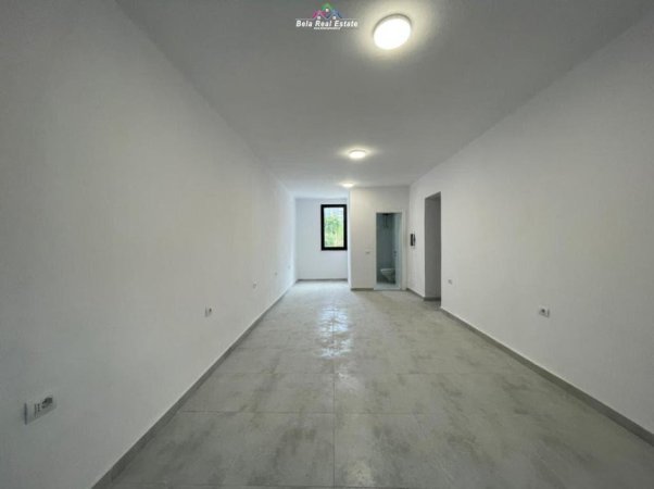 Tirane, jepet me qera zyre Kati 0, 70 m² 800 € (Bulevardi Bajram curri)