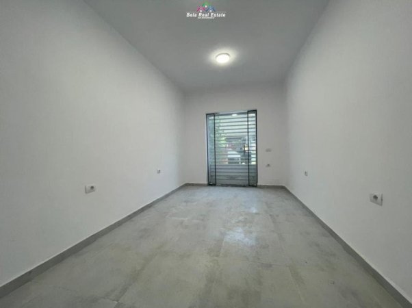Tirane, jepet me qera zyre Kati 0, 70 m² 800 € (Bulevardi Bajram curri)