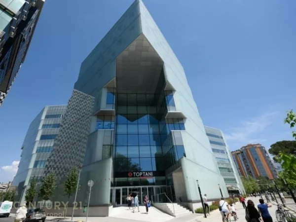 Tirane, jepet me qera garazh | post parkimi Kati -1, 12 m² 200 € (Qender)