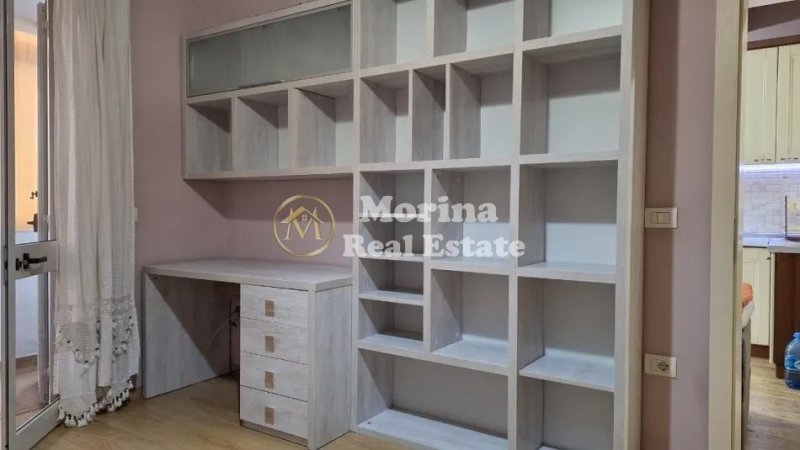 Tirane, jepet me qera apartament 2+1+Ballkon Kati 3, 74 m² 600 € (Rruga e Durresit)