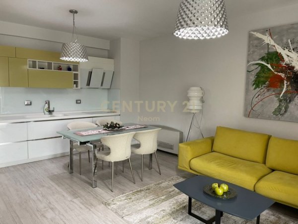 Tirane, jepet me qera apartament 2+1 Kati 3, 92 m² 1.200 € (Liqeni Tiranes)