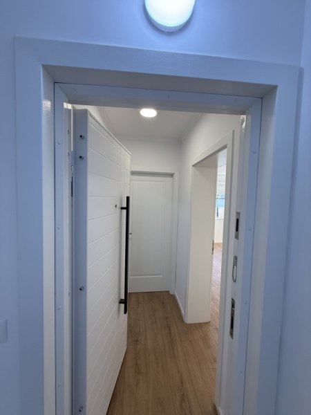 Tirane, shes apartament 1+1 Kati 3, 42 m² 135.000 € 