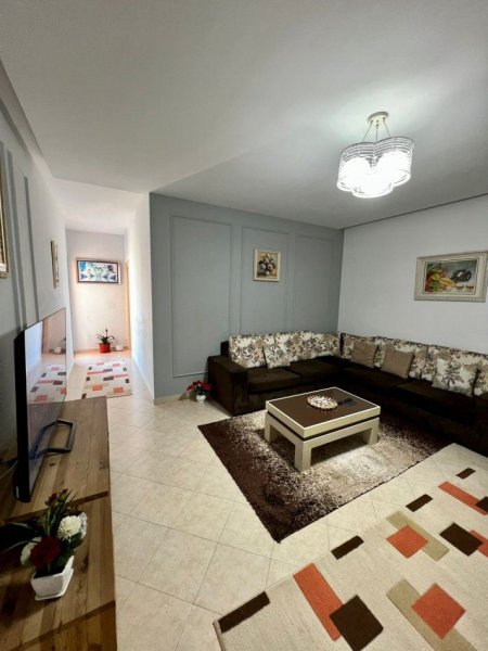 Tirane, shitet apartament 2+1 Kati 8, 88 m² 142.000 € (YZBERISHT)