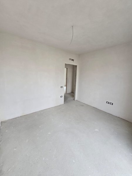 Tirane, shitet apartament 3+1 , 141 m² 268.660 € 