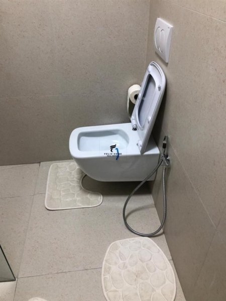 Tirane, jepet me qera 1+1 Kati 9, 62 m² 750 € (ISH EKSPOZITA)