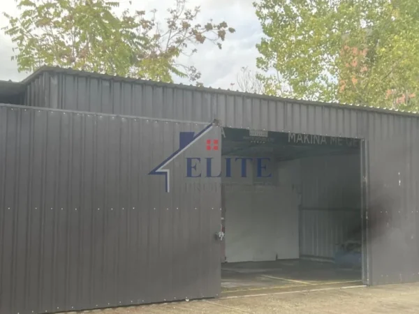 Tirane, jepet me qera dyqan , 1.000 m² 830 € (5 Maj)