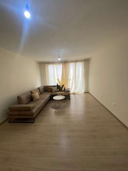 Tirane, jepet me qera ambjent biznesi Kati 4, 105 m² 600 € (RRUGA E DIBRES)