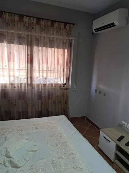 Tirane, jepet me qera garsonier Kati 3, 35 m² 500 € (MYSLYM SHYRI)