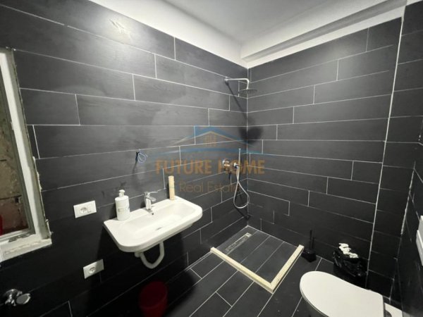 Tirane, shitet apartament 3+1 Kati 5, 158 m² 365.000 € 