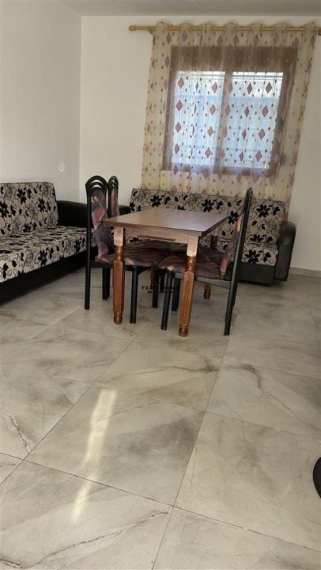 Tirane, jepet me qera apartament 1+1 Kati 1, 90 m² 400 € (ALLIAS)