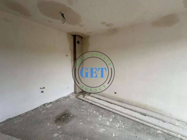 Durres, shitet apartament 1+1 Kati 4, 45 m² 75.000 € (Mali i Robit)