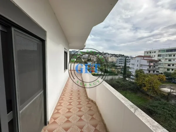 Durres, shitet apartament 2+1 Kati 3, 85 m² 85.000 € (Golem)