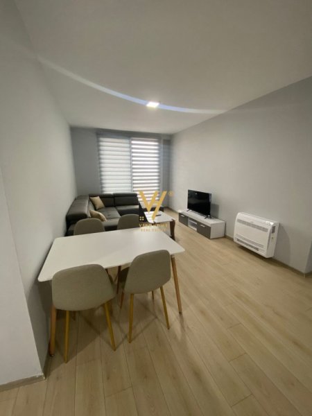 Tirane, jepet me qera apartament 1+1+Ballkon Kati 5, 82 m² 550 € (RRUGA E DIBRES)