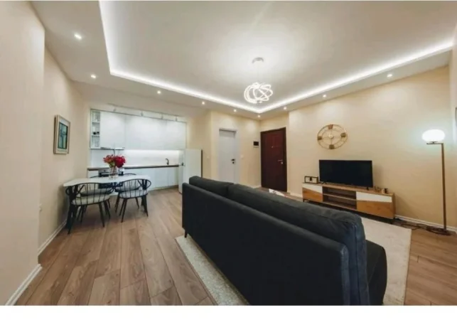 Tirane, jepet me qera apartament 1+1 Kati 4, 60 m² 650 € (myslym shyri)