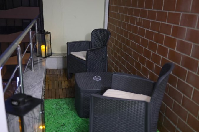 Tirane, jepet me qera apartament 1+1 Kati 4, 100 m² 1.500 € (BULEVARDI RI)