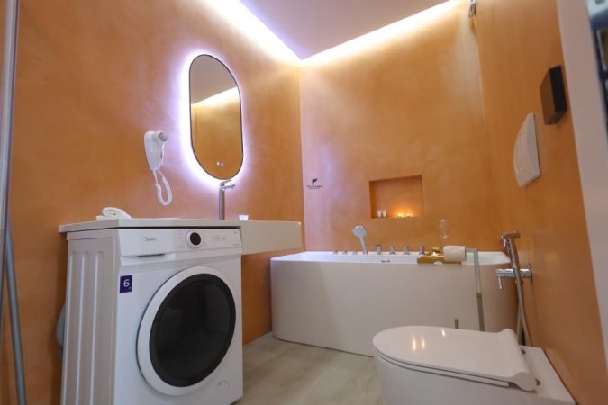 Tirane, jepet me qera apartament 1+1 Kati 4, 100 m² 1.500 € (BULEVARDI RI)