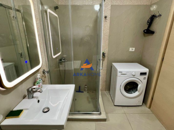 Tirane, shitet 2+1+Ballkon Kati 8, 88 m² 142.000 € 