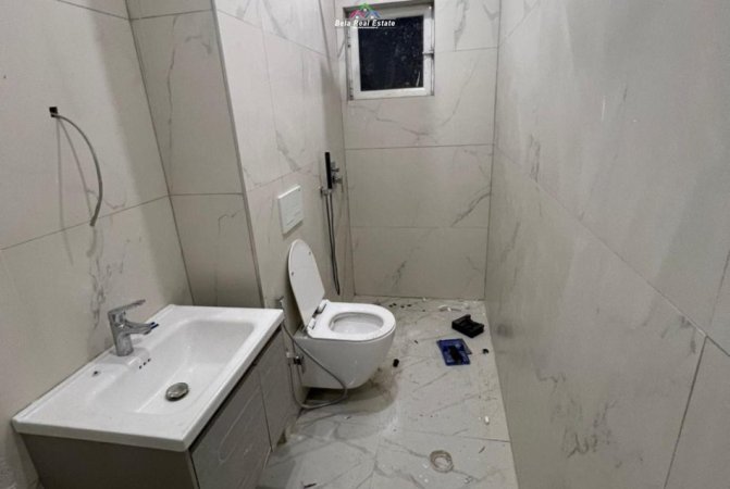 Tirane, shes apartament 1+1 Kati 2, 77 m² 190.000 € (Rrugen Osman Myderizi)