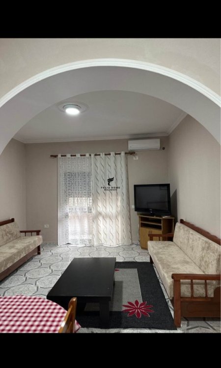 Tirane, jepet me qera apartament 2+1 Kati 1, 80 m² 500 € (VILAT GJERMANE)