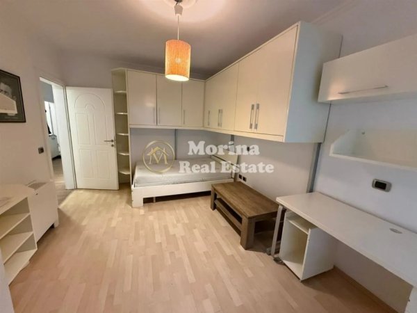 Tirane, jepet me qera apartament 3+1 Kati 3, 160 m² 900 € (Kopeshti Zoologjik)