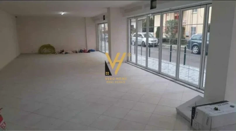 Tirane, jepet me qera ambjent biznesi Kati 0, 100 m² 700 € (LIQENI I THATE)