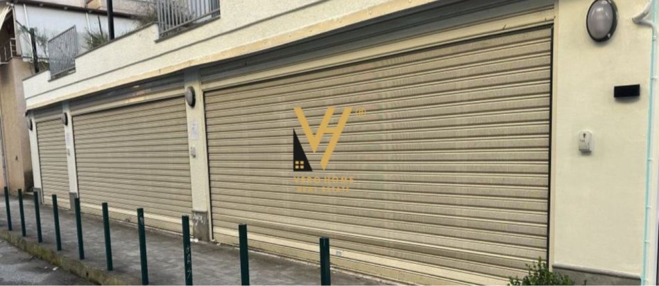 Tirane, jepet me qera ambjent biznesi Kati 0, 100 m² 700 € (LIQENI I THATE)