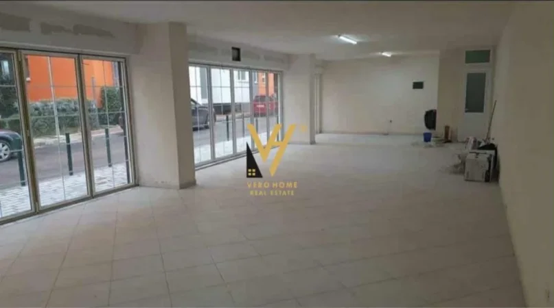 Tirane, jepet me qera ambjent biznesi Kati 0, 100 m² 700 € (LIQENI I THATE)