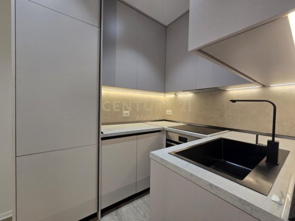 Tirane, shitet apartament 2+1 Kati 5, 86 m² 242.000 € (21 Dhjetori)