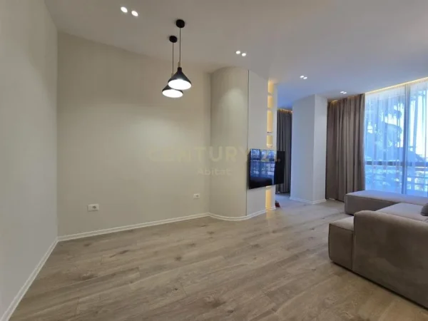 Tirane, shitet apartament 2+1 Kati 5, 86 m² 242.000 € (21 Dhjetori)