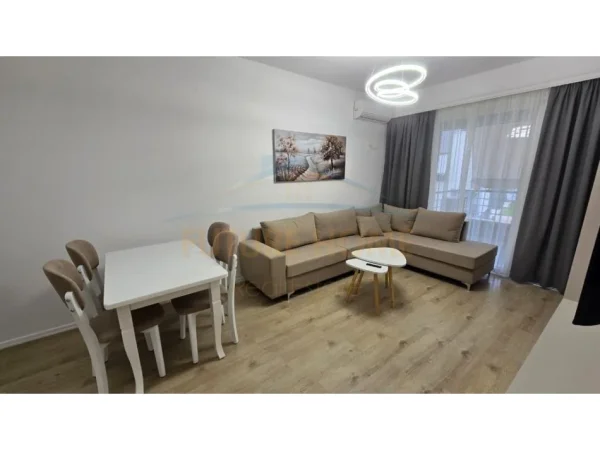Tirane, jepet me qera apartament 2+1+Ballkon Kati 2, 102 m² 1.000 € (Komuna Parisit)