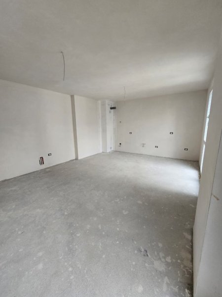 Tirane, shitet apartament 2+1 , 112 m² 212.230 € 