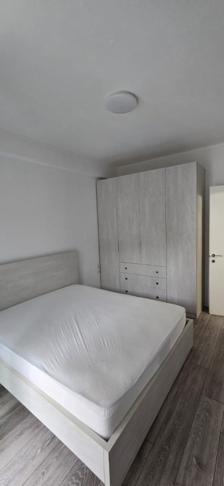 Tirane, jepet me qera apartament 2+1+Ballkon Kati 3, 73 m² 650 € 