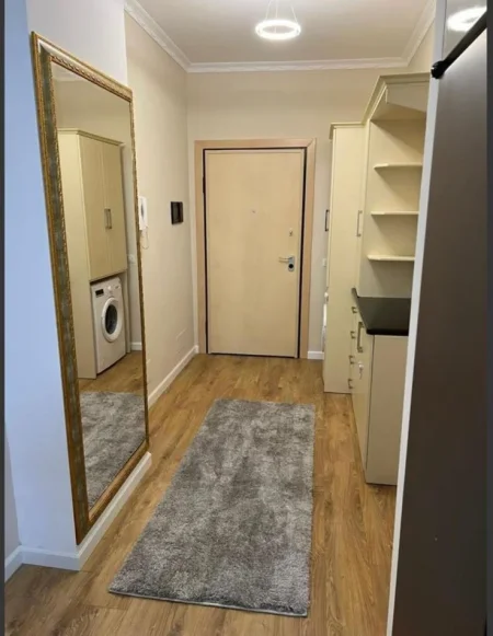 Tirane, jepet me qera apartament 2+1+Ballkon Kati 2, 100 m² 800 € 