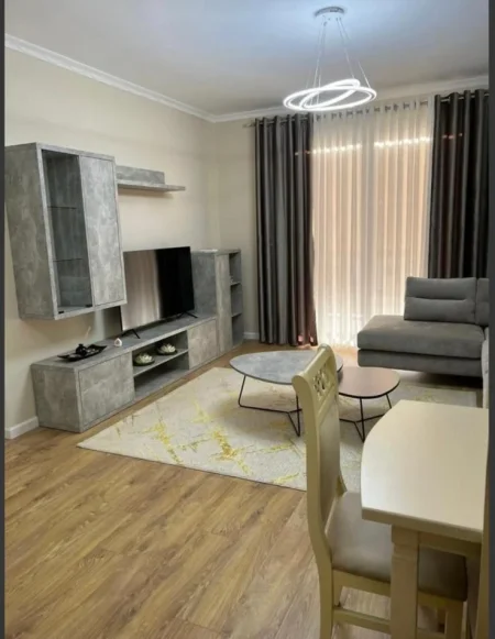 Tirane, jepet me qera apartament 2+1+Ballkon Kati 2, 100 m² 800 € 